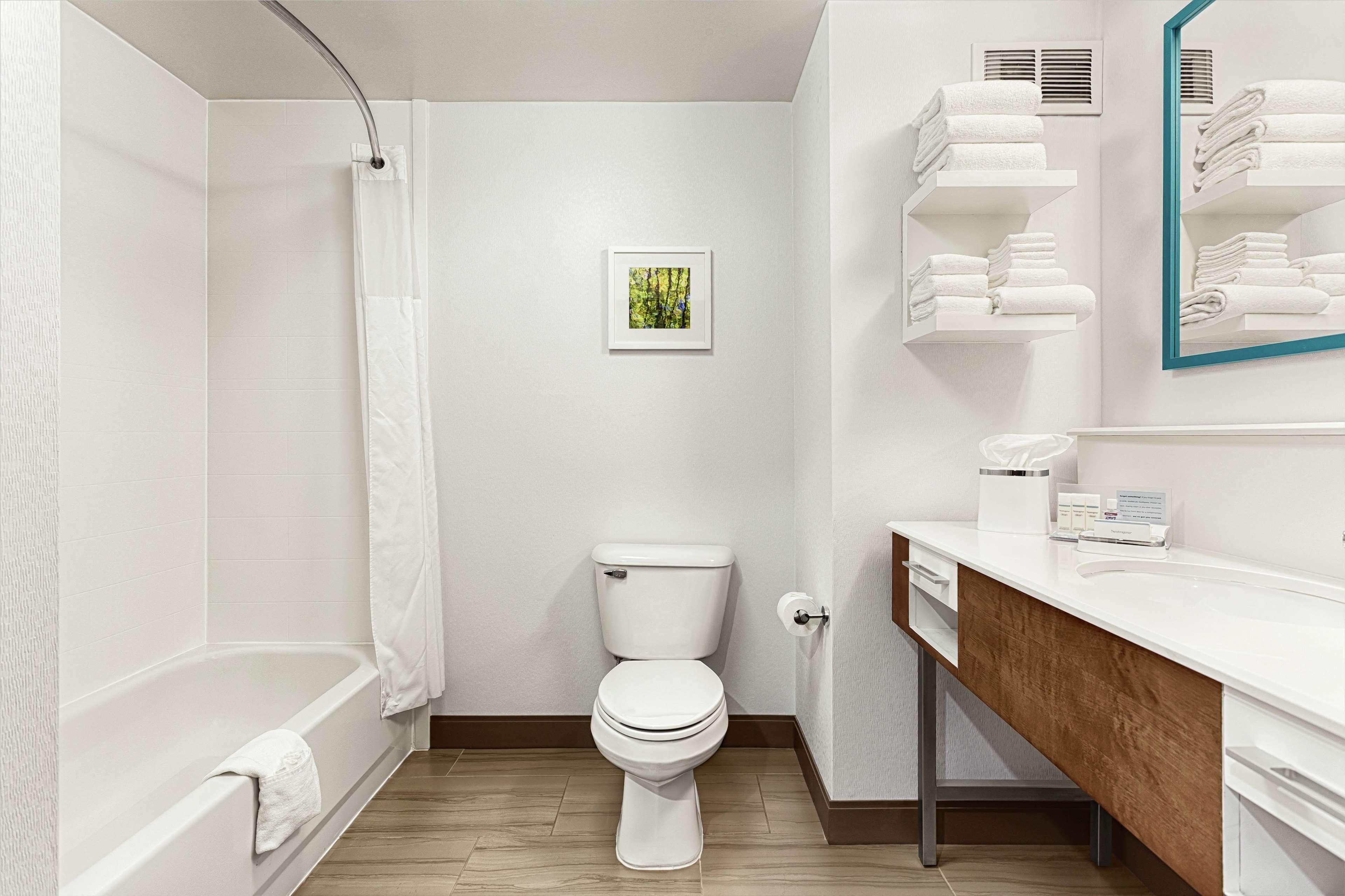 Hampton Inn Моргантън Екстериор снимка