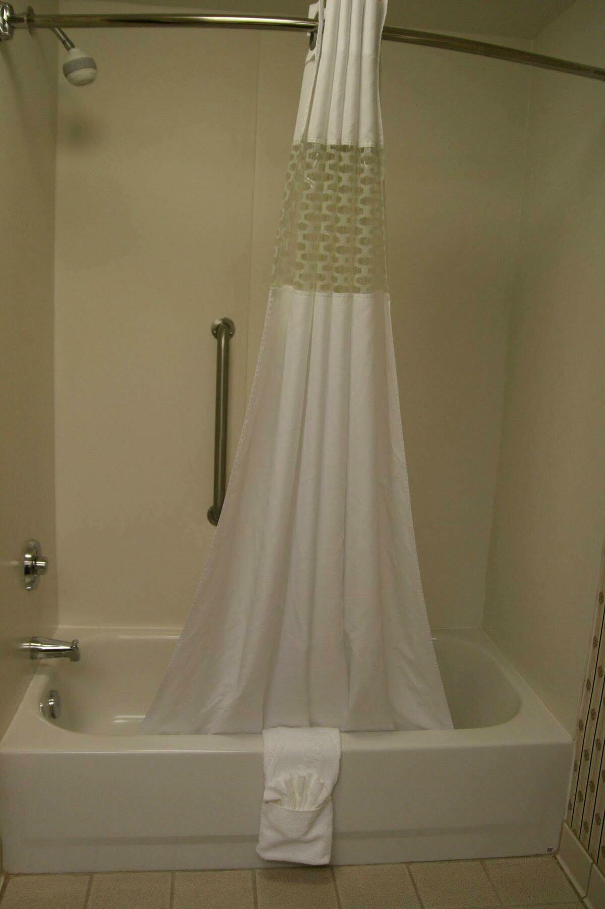 Hampton Inn Моргантън Стая снимка